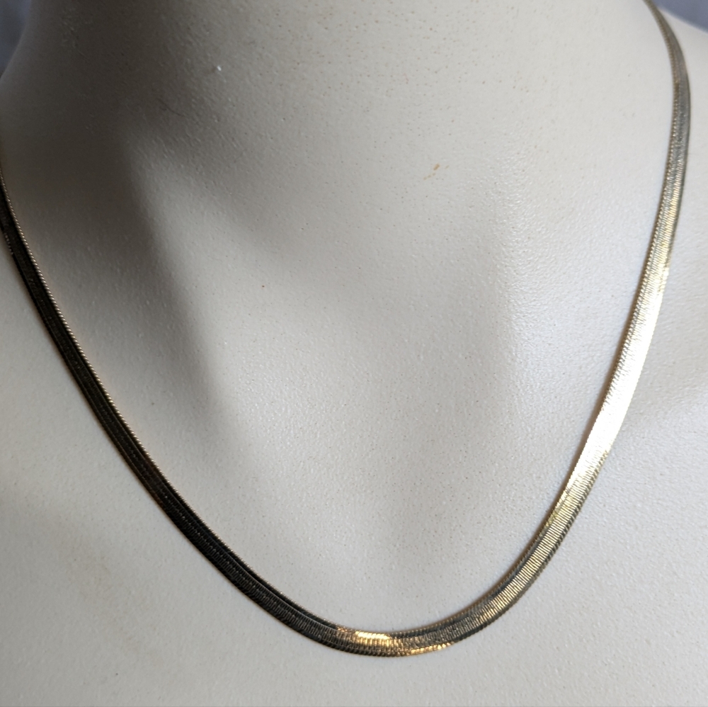 Elegant Gold Tone Necklace Flat Herringbone Snake Chain 18" Long Vintage Boho